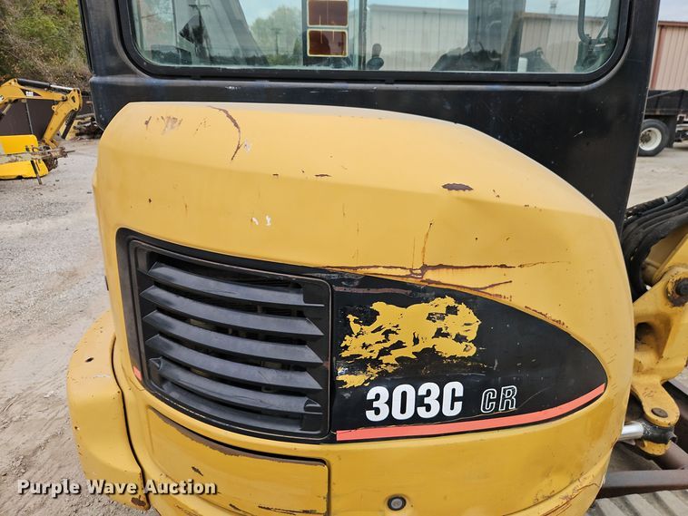 image for item EI8435 2006 Caterpillar 303C CR mini excavator