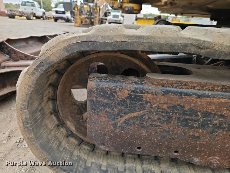 image for item EI8435 2006 Caterpillar 303C CR mini excavator