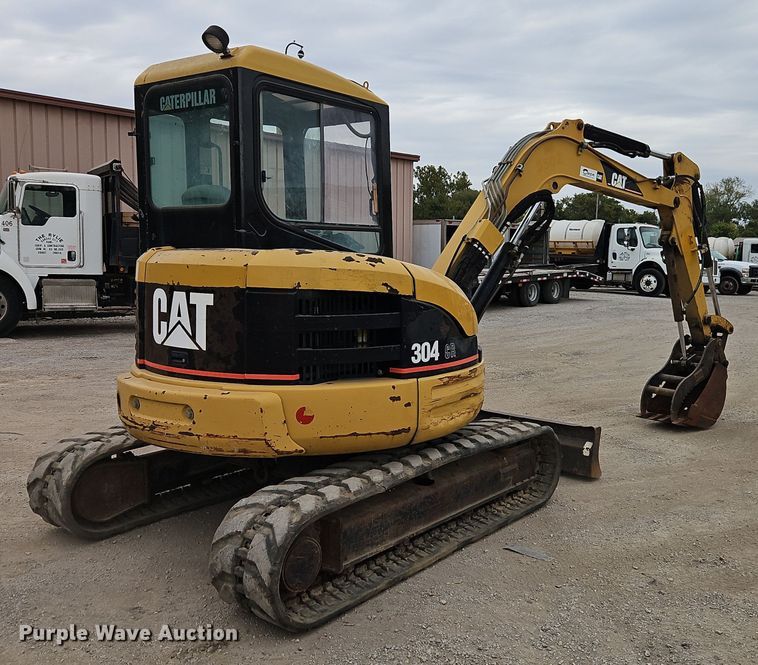 image for item EI8436 2005 Caterpillar  304 CR mini excavator