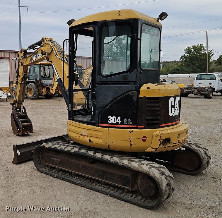 image for item EI8436 2005 Caterpillar  304 CR mini excavator