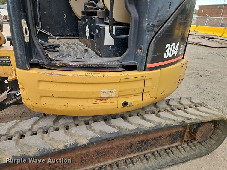 image for item EI8436 2005 Caterpillar  304 CR mini excavator