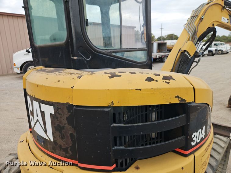 image for item EI8436 2005 Caterpillar  304 CR mini excavator