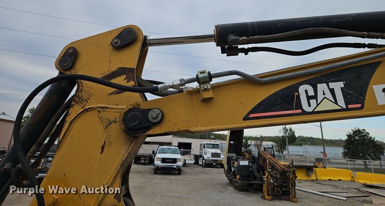 image for item EI8436 2005 Caterpillar  304 CR mini excavator