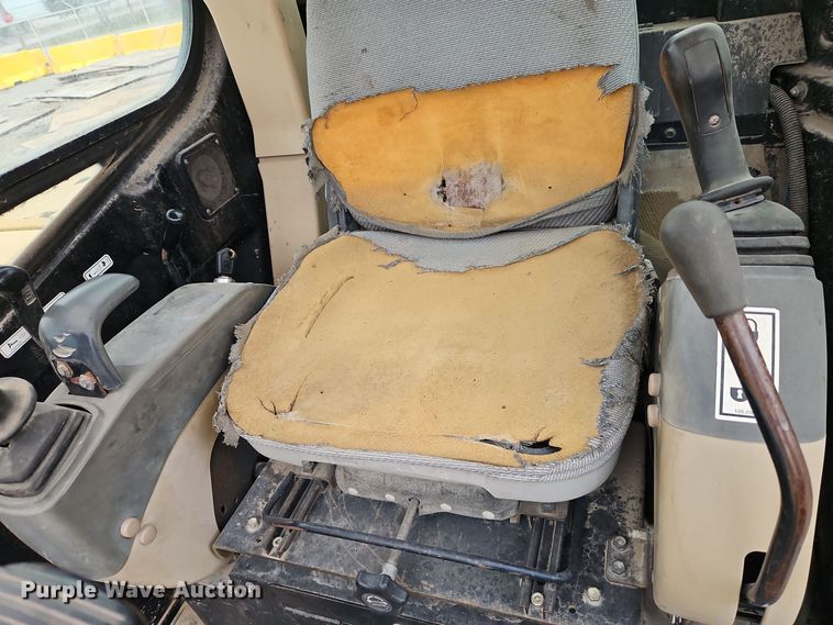 image for item EI8436 2005 Caterpillar  304 CR mini excavator