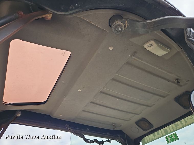 image for item EI8437 2006 Caterpillar 303C CR mini excavator