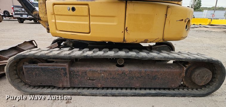 image for item EI8437 2006 Caterpillar 303C CR mini excavator