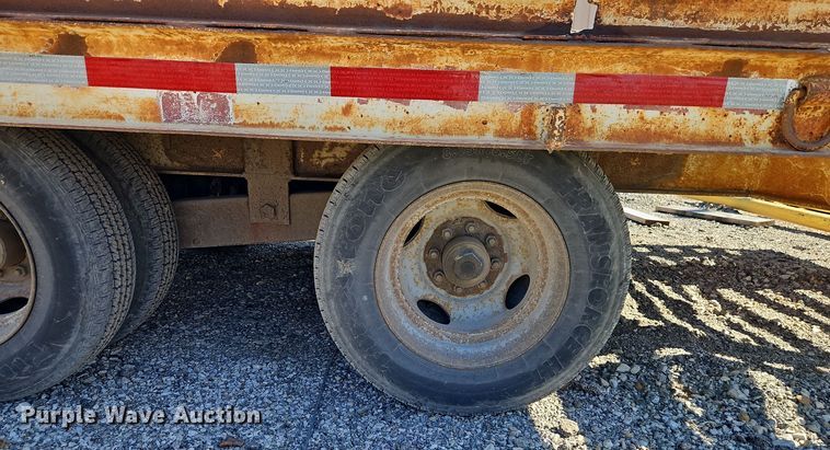 image for item EI8438 1986 Trail-Eze T220 equipment trailer