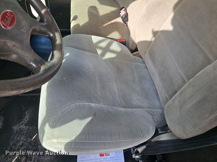 image for item EI8443 2004 Peterbilt 330 flatbed truck