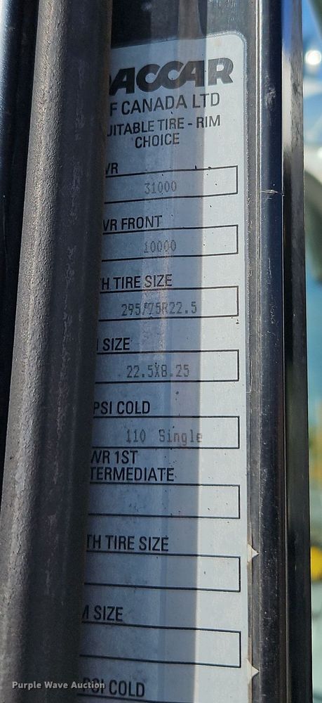 image for item EI8443 2004 Peterbilt 330 flatbed truck