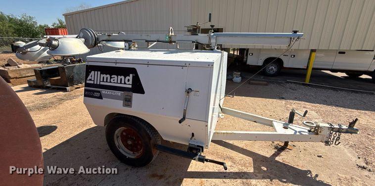 image for item EJ3102 Allmand Maxi-Lite SHO-HD light plant