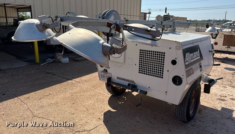 image for item EJ3102 Allmand Maxi-Lite SHO-HD light plant