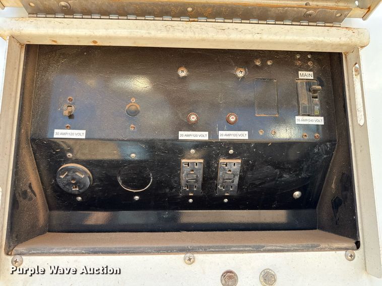 image for item EJ3102 Allmand Maxi-Lite SHO-HD light plant