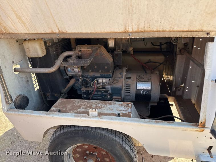 image for item EJ3102 Allmand Maxi-Lite SHO-HD light plant