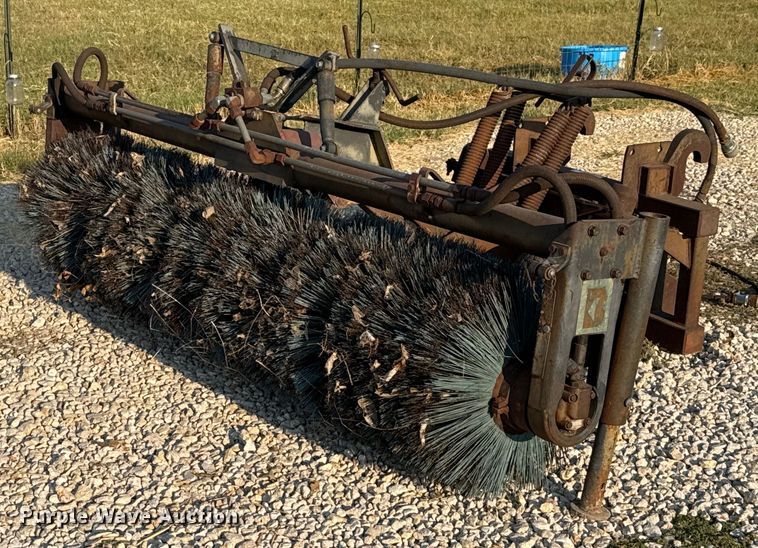 image for item EJ3107 Balderson BITHBO broom