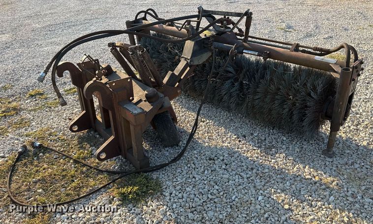 image for item EJ3107 Balderson BITHBO broom