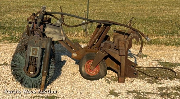 image for item EJ3107 Balderson BITHBO broom