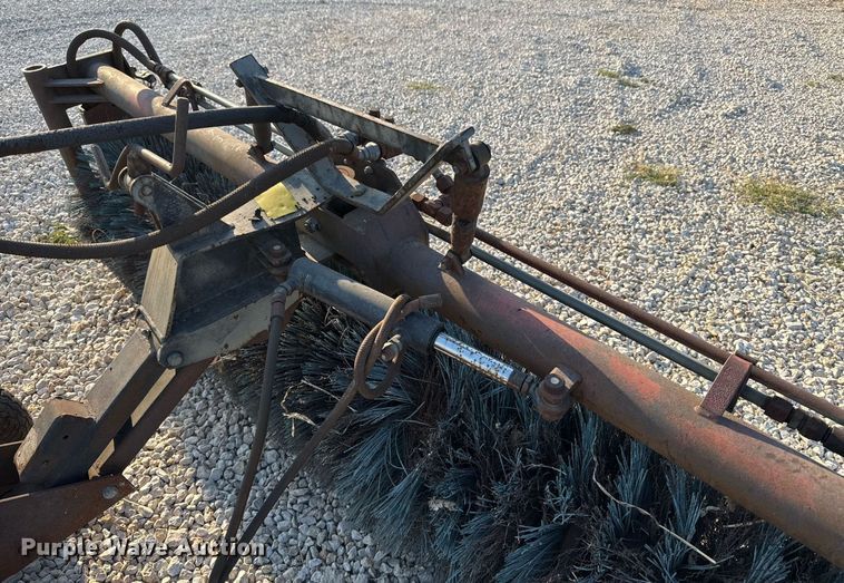 image for item EJ3107 Balderson BITHBO broom