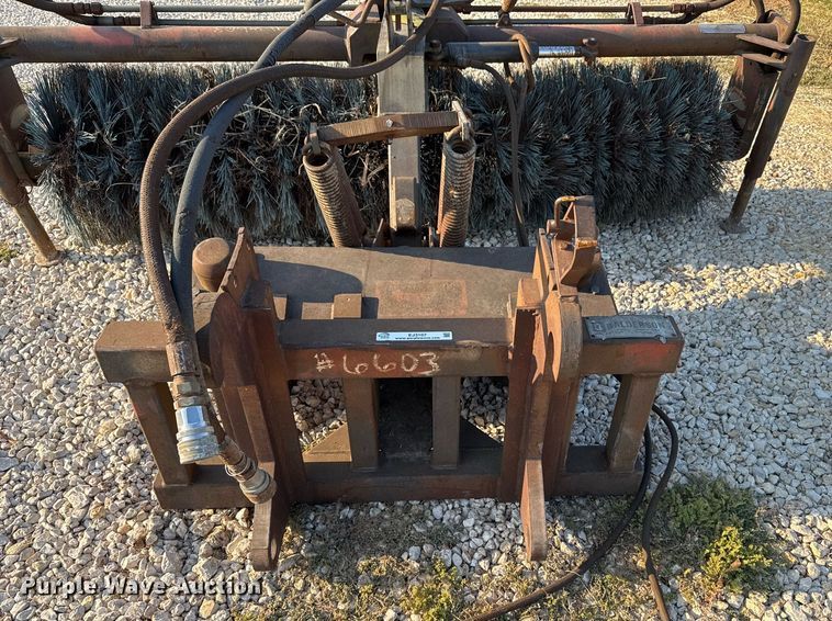 image for item EJ3107 Balderson BITHBO broom