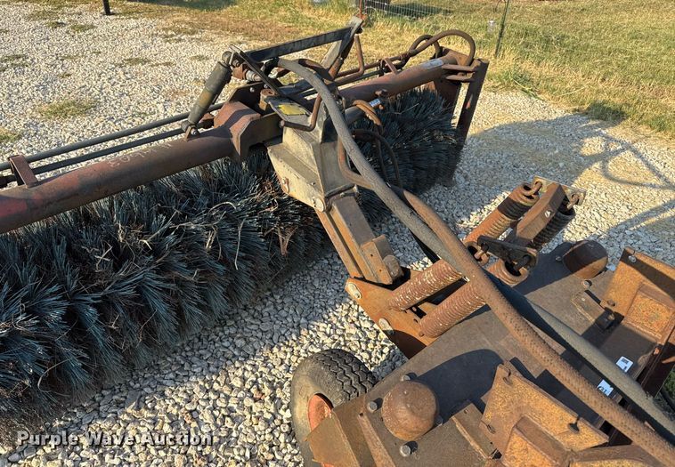 image for item EJ3107 Balderson BITHBO broom