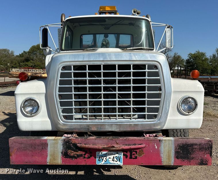 image for item EJ4853 1979 Ford winch truck