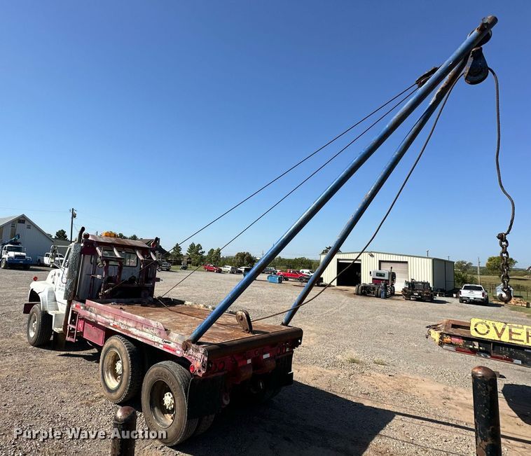 image for item EJ4853 1979 Ford winch truck