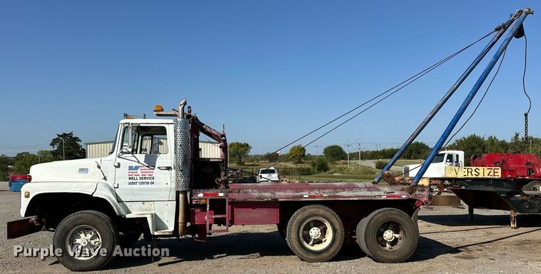 image for item EJ4853 1979 Ford winch truck