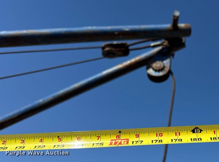 image for item EJ4853 1979 Ford winch truck