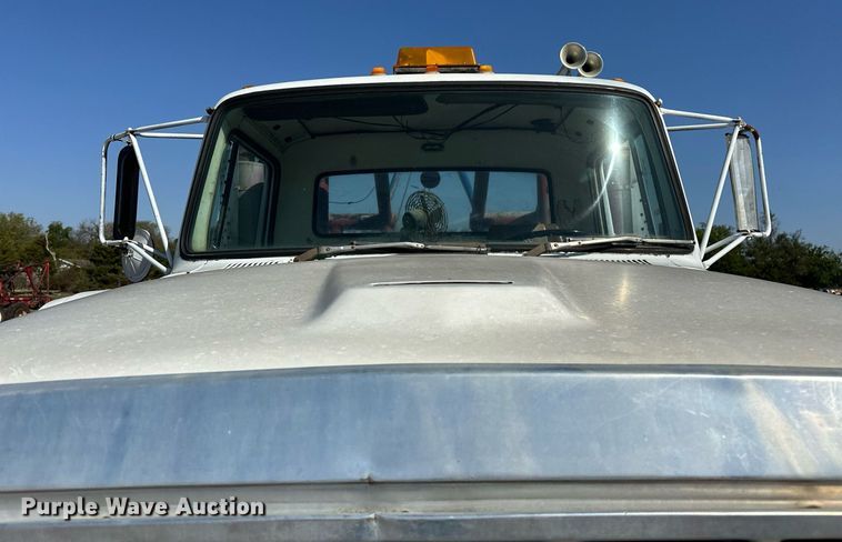 image for item EJ4853 1979 Ford winch truck