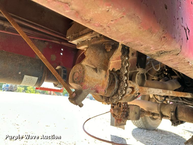 image for item EJ4853 1979 Ford winch truck