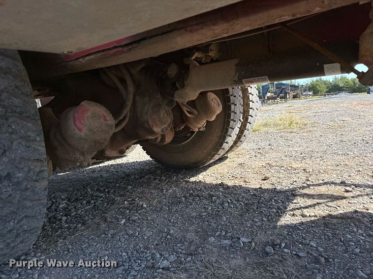 image for item EJ4853 1979 Ford winch truck