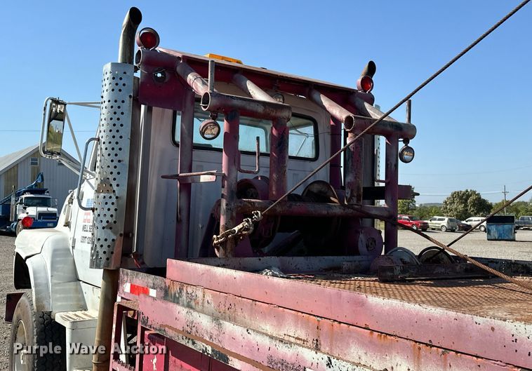 image for item EJ4853 1979 Ford winch truck