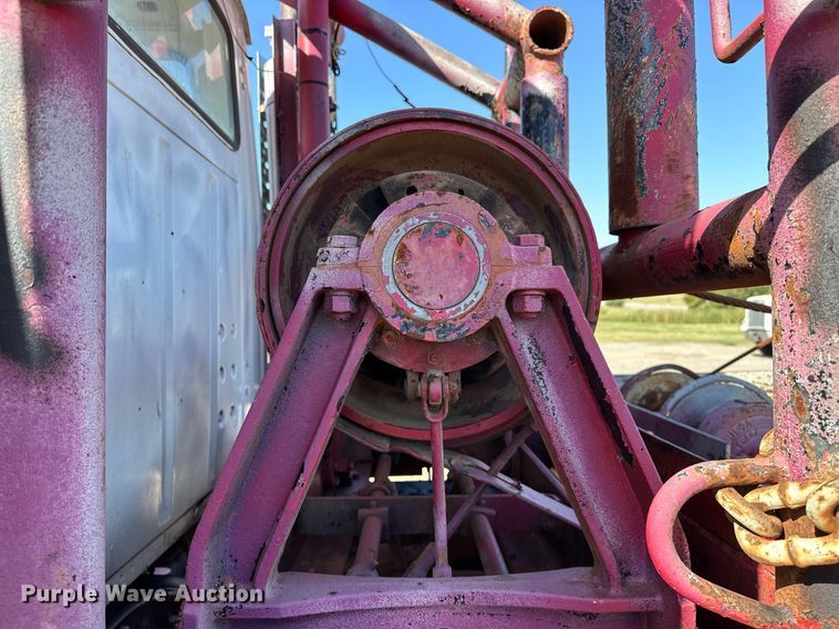 image for item EJ4853 1979 Ford winch truck