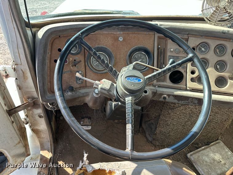 image for item EJ4853 1979 Ford winch truck