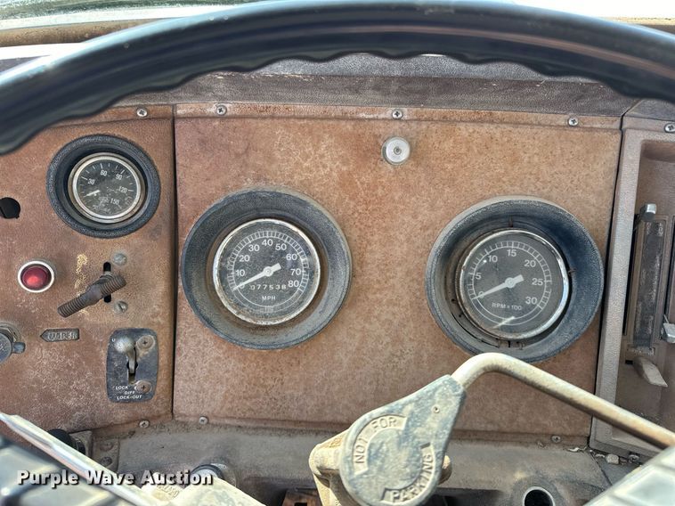 image for item EJ4853 1979 Ford winch truck