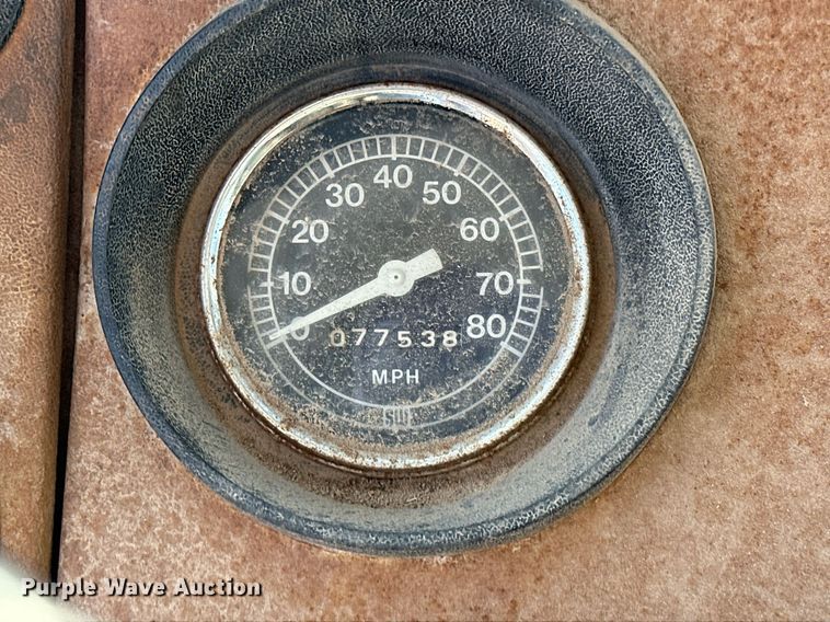 image for item EJ4853 1979 Ford winch truck