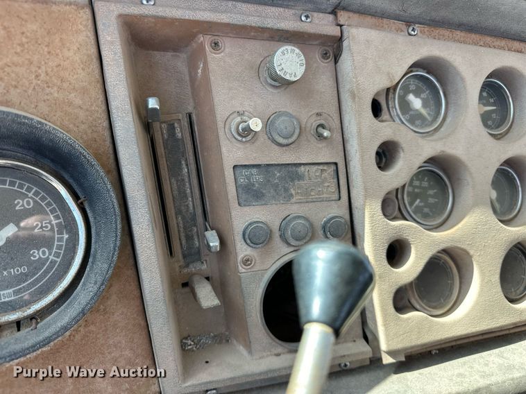 image for item EJ4853 1979 Ford winch truck