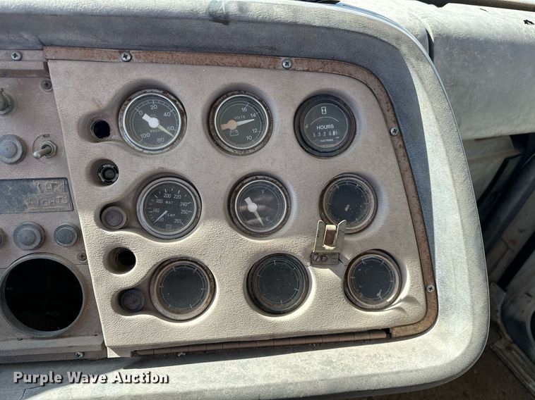 image for item EJ4853 1979 Ford winch truck