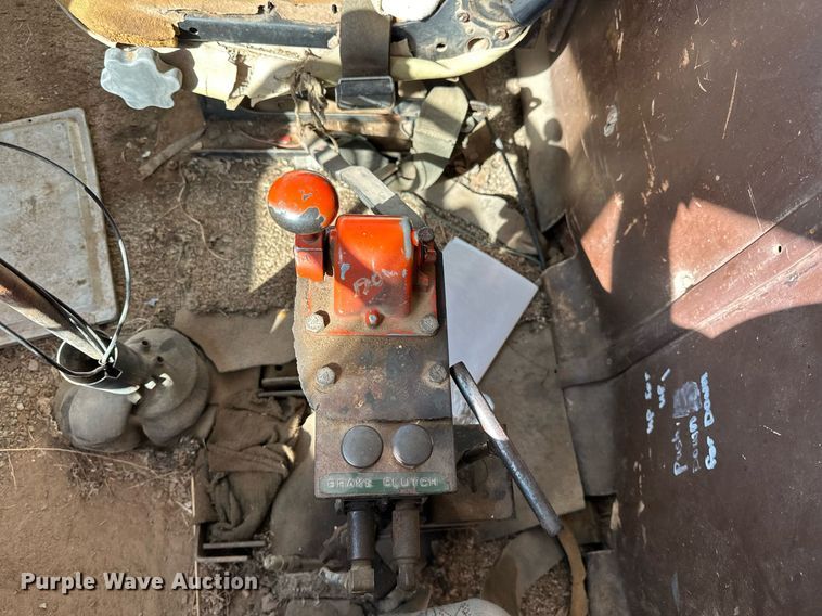 image for item EJ4853 1979 Ford winch truck