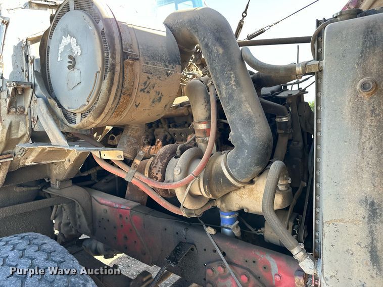 image for item EJ4853 1979 Ford winch truck