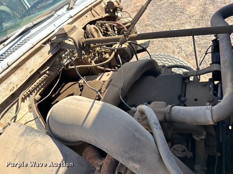 image for item EJ4853 1979 Ford winch truck