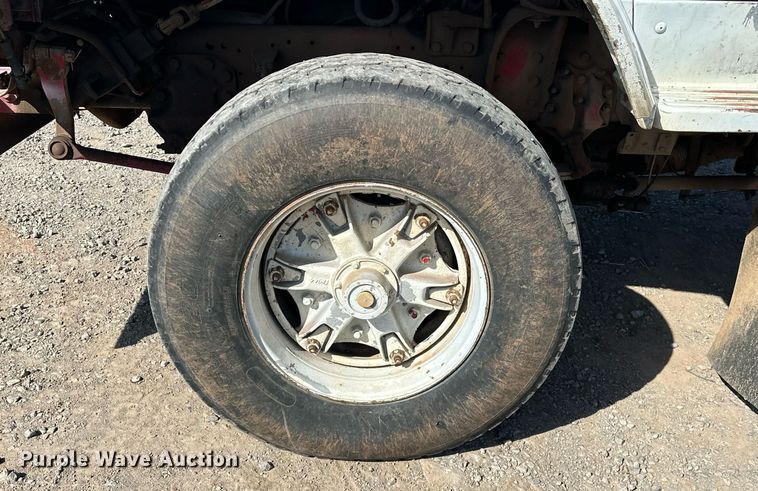 image for item EJ4853 1979 Ford winch truck