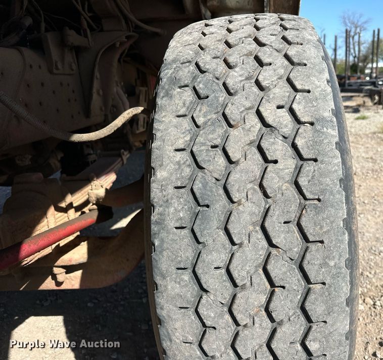 image for item EJ4853 1979 Ford winch truck