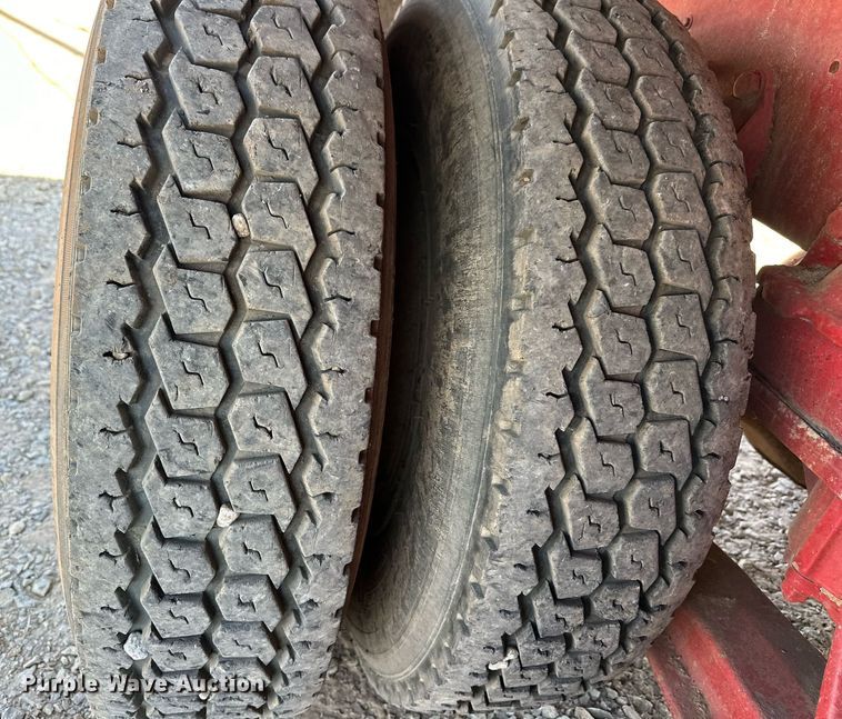 image for item EJ4853 1979 Ford winch truck