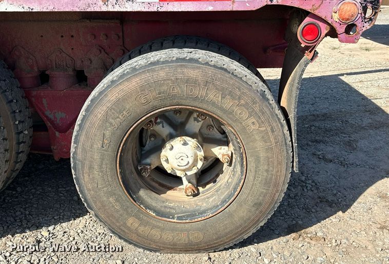 image for item EJ4853 1979 Ford winch truck