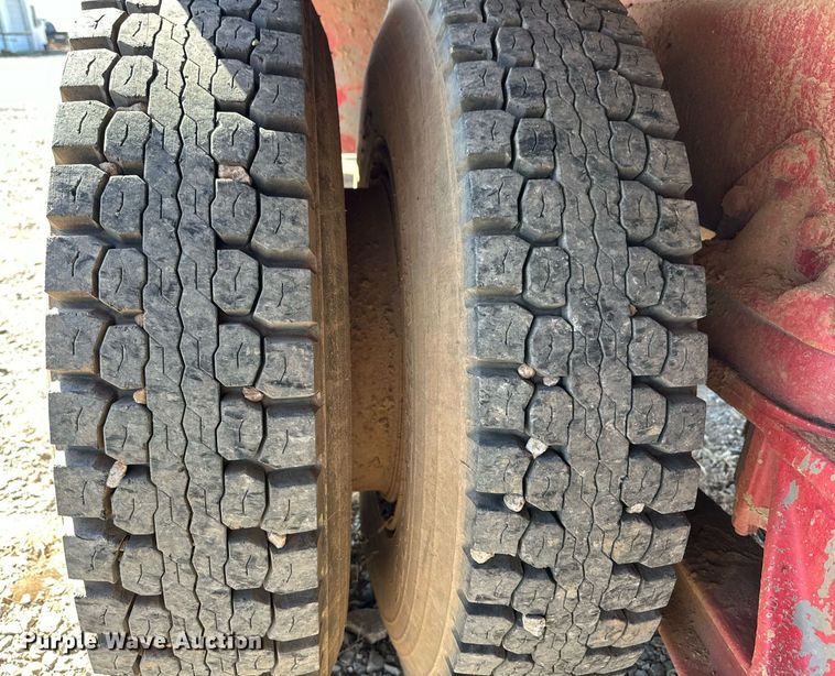 image for item EJ4853 1979 Ford winch truck