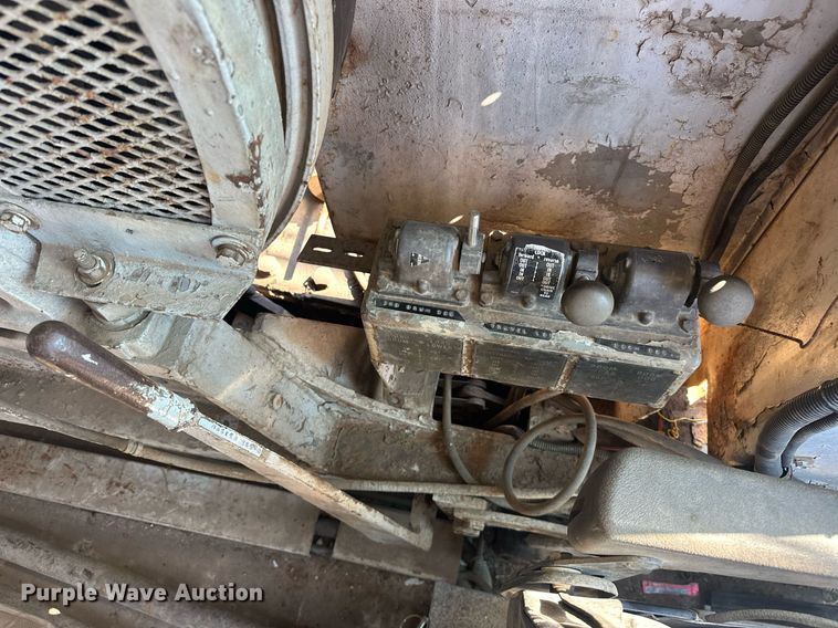 image for item EJ4909 1968 American  5299-C crane