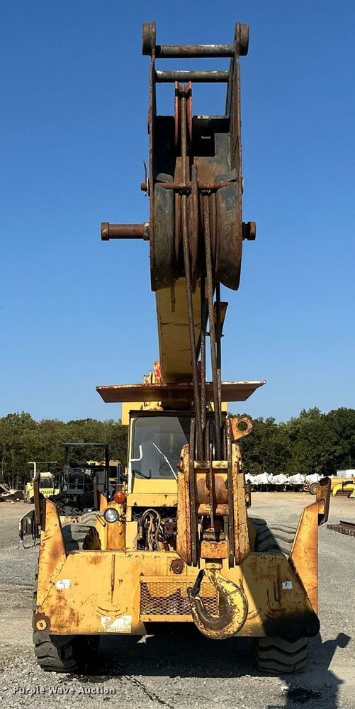 image for item EJ4910 1970 Grove RT58 crane