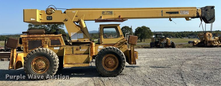 image for item EJ4910 1970 Grove RT58 crane