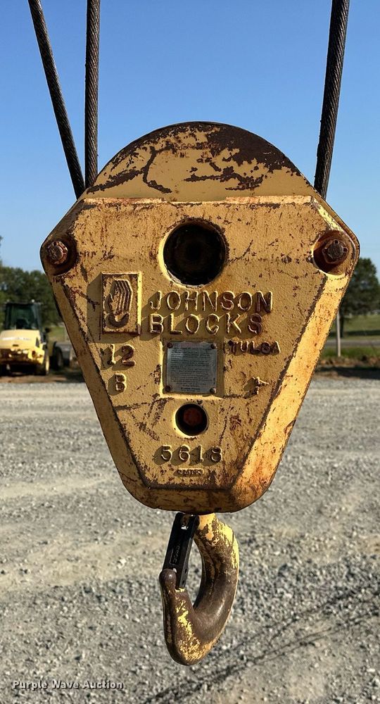 image for item EJ4910 1970 Grove RT58 crane