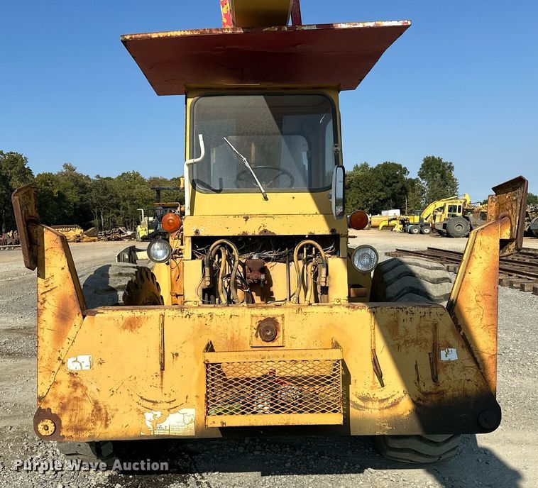 image for item EJ4910 1970 Grove RT58 crane